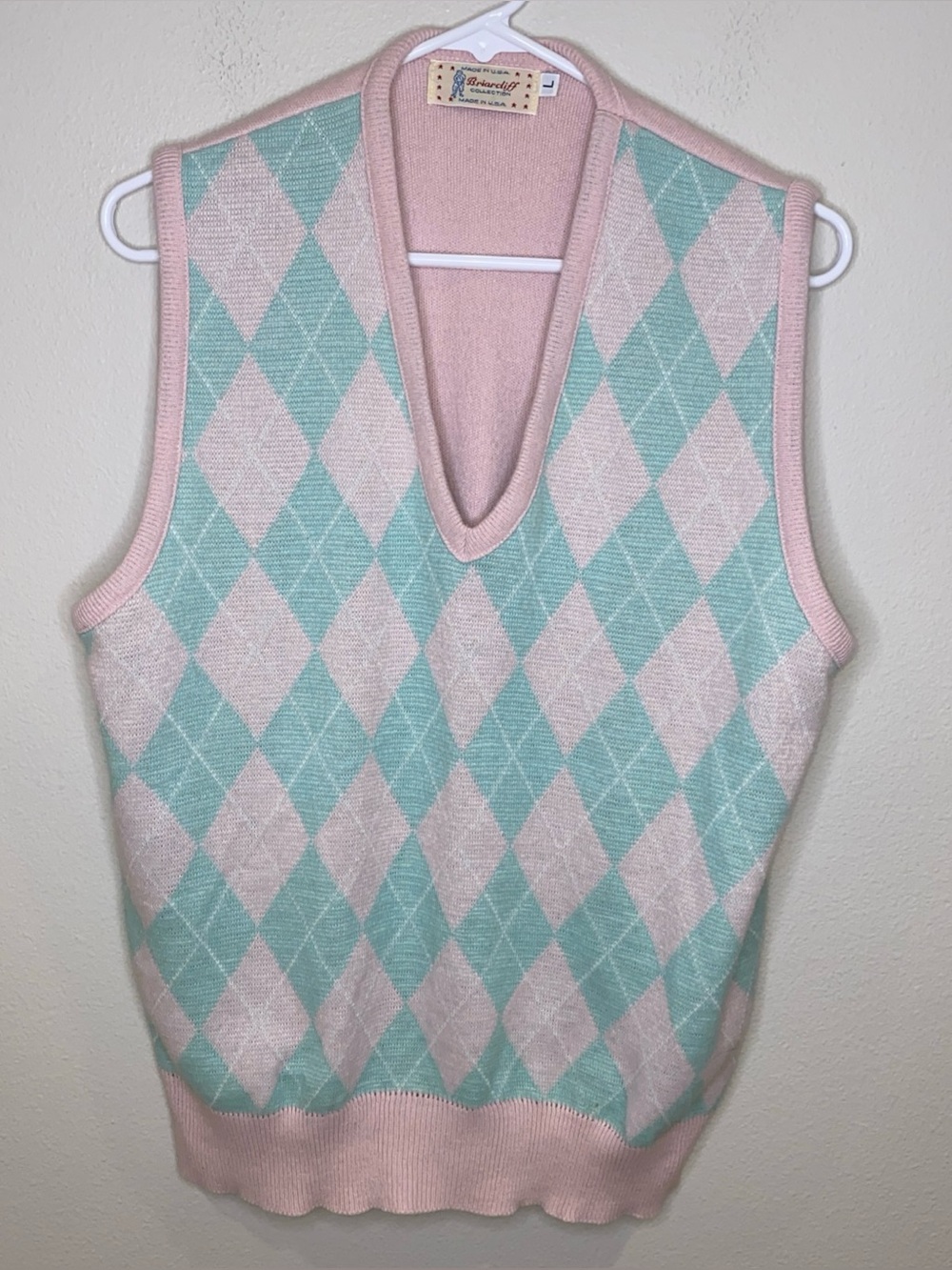 Vintage Briarcliff  V-Neck Argyle Sweater Vest Size L Pink Mint Green Made In US
